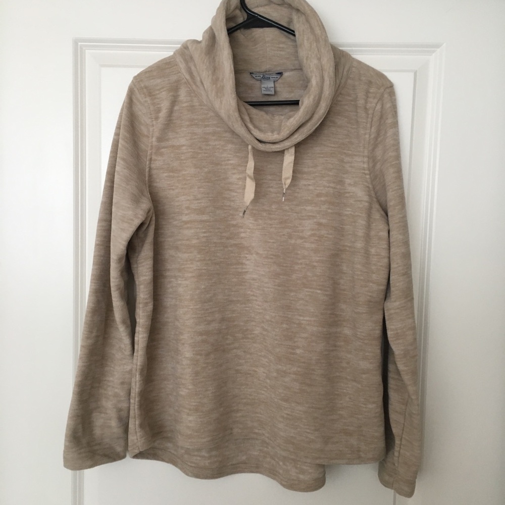Fleece cowl/mock neck Bass sweatshirt size large